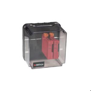 Caja transparente para instalación de módulos analógicos de la serie MAD-400. Máxima capacidad de 6 módulos. Dimensiones: 172 x 170 x 110 mm.