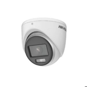 Cámara Domo Hikvision 2MP, Lente fijo 2,8mm (micrófono incorporado). Resolución máxima 1920 (H) × 1080 (V). . Iluminador doble, luz blanca e infrarrojo. Distancia hasta 20 metros. WDR Digital. Salida De Vídeo Switchable TVI/AHD/CVI/CVBS. Material: Plástica.. Alimentación 12 VDC