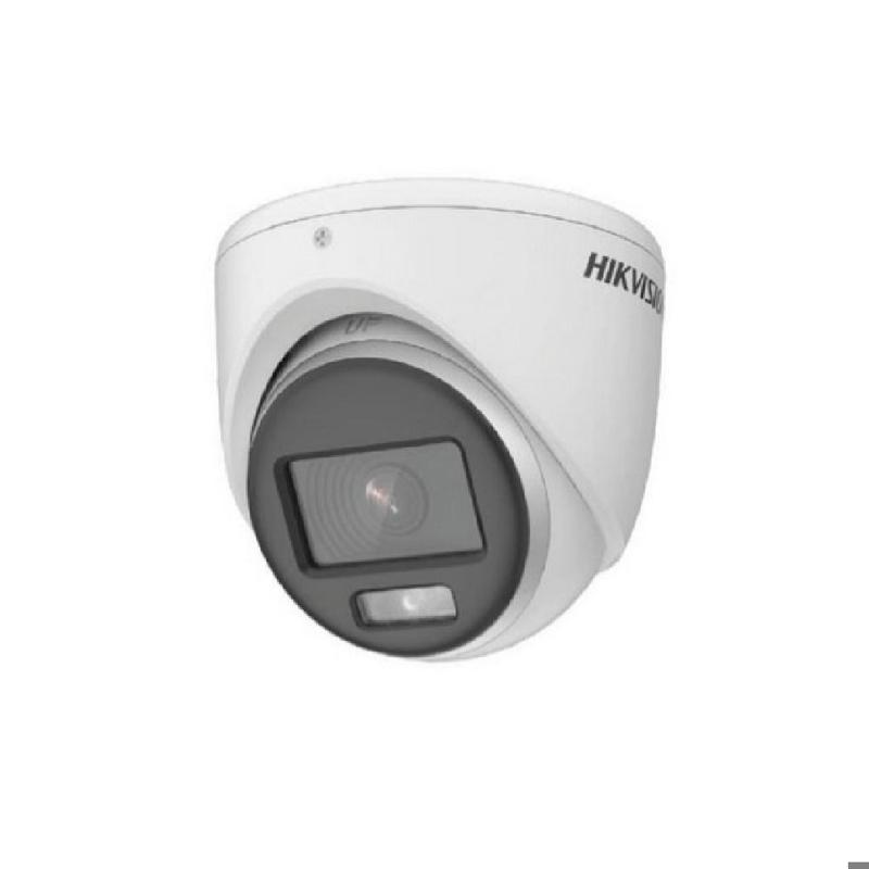 Cámara Domo Hikvision 2MP, Lente fijo 2,8mm (micrófono incorporado). Resolución máxima 1920 (H) × 1080 (V). . Iluminador doble, luz blanca e infrarrojo. Distancia hasta 20 metros. WDR Digital. Salida De Vídeo Switchable TVI/AHD/CVI/CVBS. Material: Plástica.. Alimentación 12 VDC